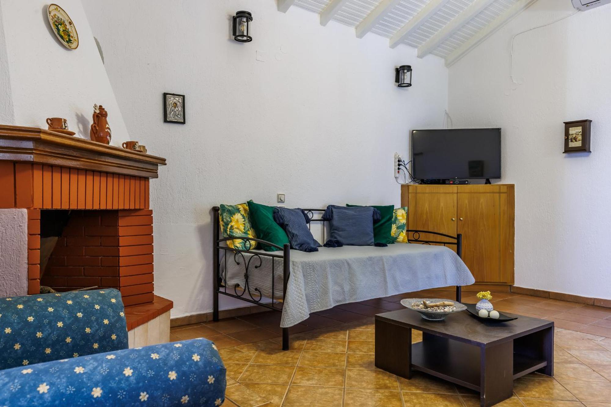 Nerissa Cottage - Skopelos Glossa Atheato Kültér fotó