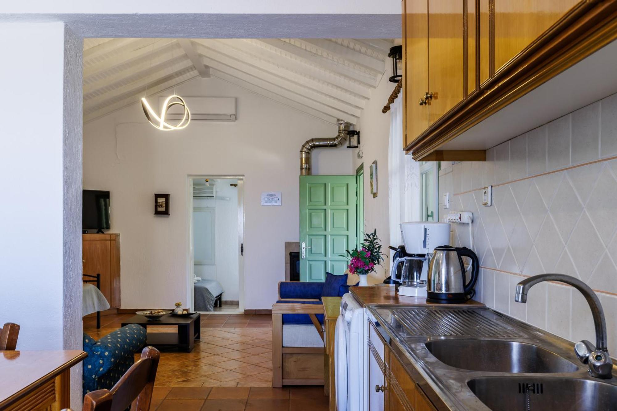 Nerissa Cottage - Skopelos Glossa Atheato Kültér fotó