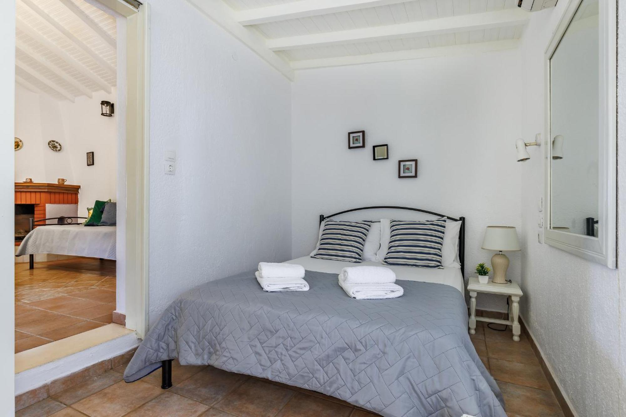 Nerissa Cottage - Skopelos Glossa Atheato Kültér fotó